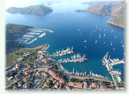 Kýzýlçam Evleri, Göcek sahiline 5 dakika uzaklýkta